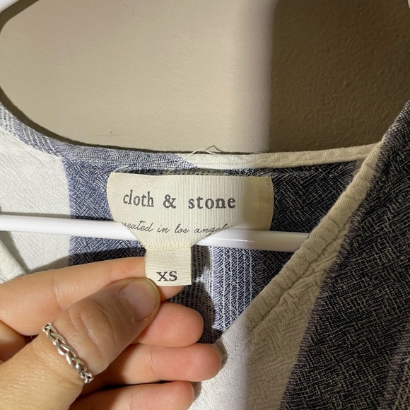 Cloth & Stone Blue and White Crop Tie Front Button Down Shirt Size XS - Picture 2 of 3